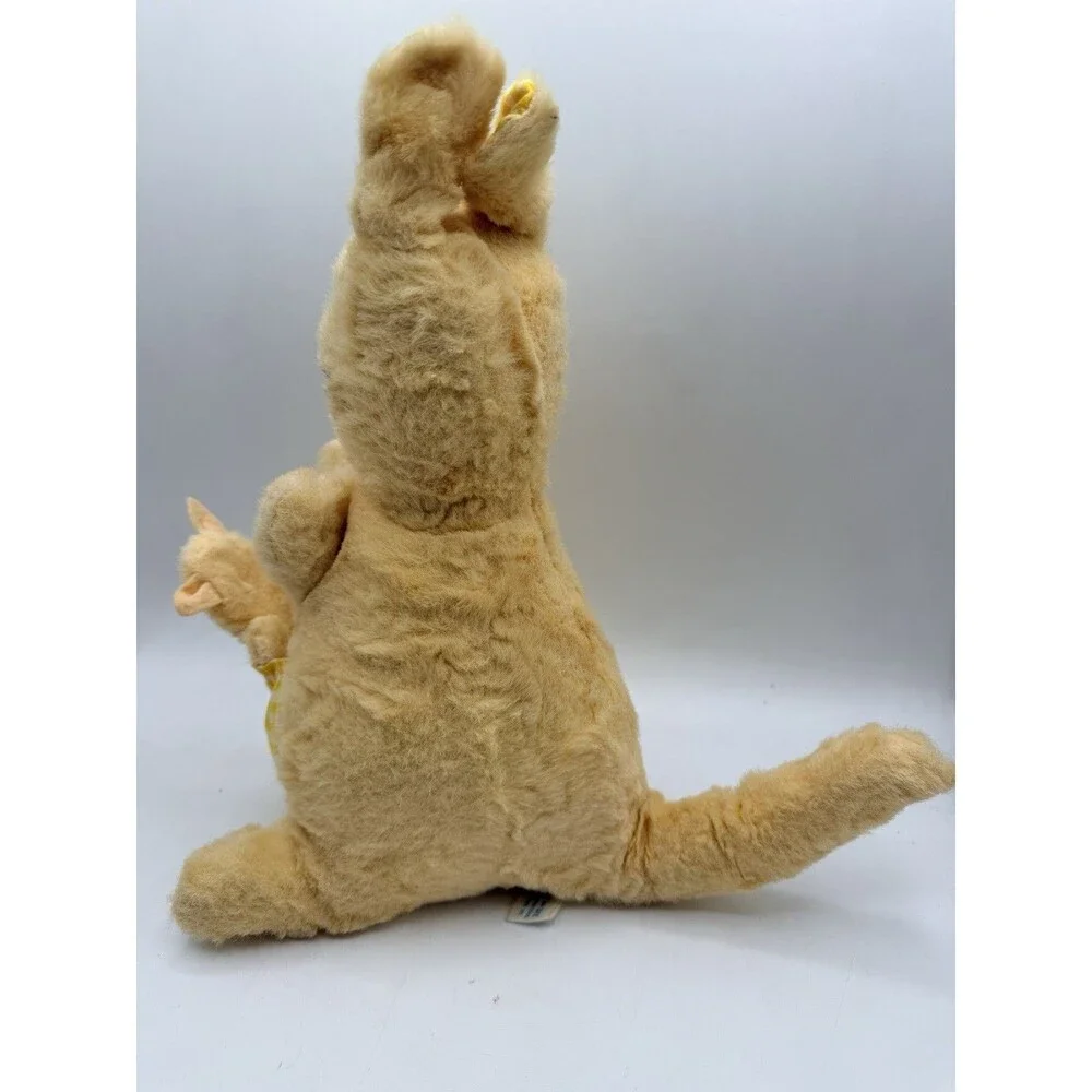 Vintage 12” Eden Toy Yellow Plus Kangaroo Mom & Removable Button Joey In Pocket